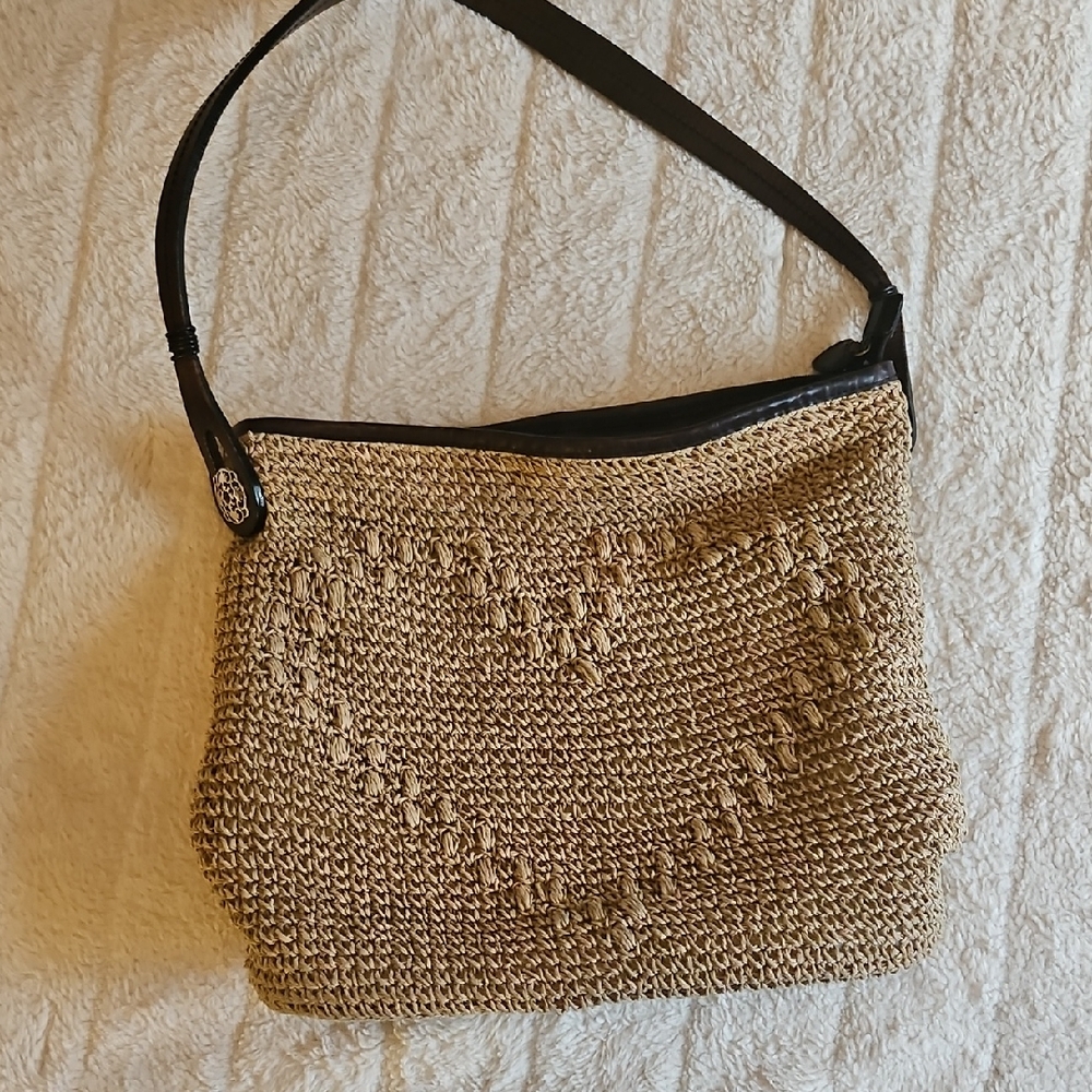 Chic Heart Patterned Shoulder Bag - image 1